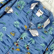 VTG Walt Disney World Hawaiian Shirt Men L Blue Rayon Mickey Boat Islands AOP
