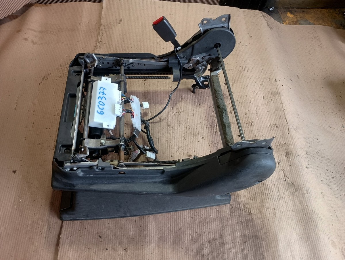 2008-2012 Nissan Pathfinder LE Front LH Left Driver Bucket Seat