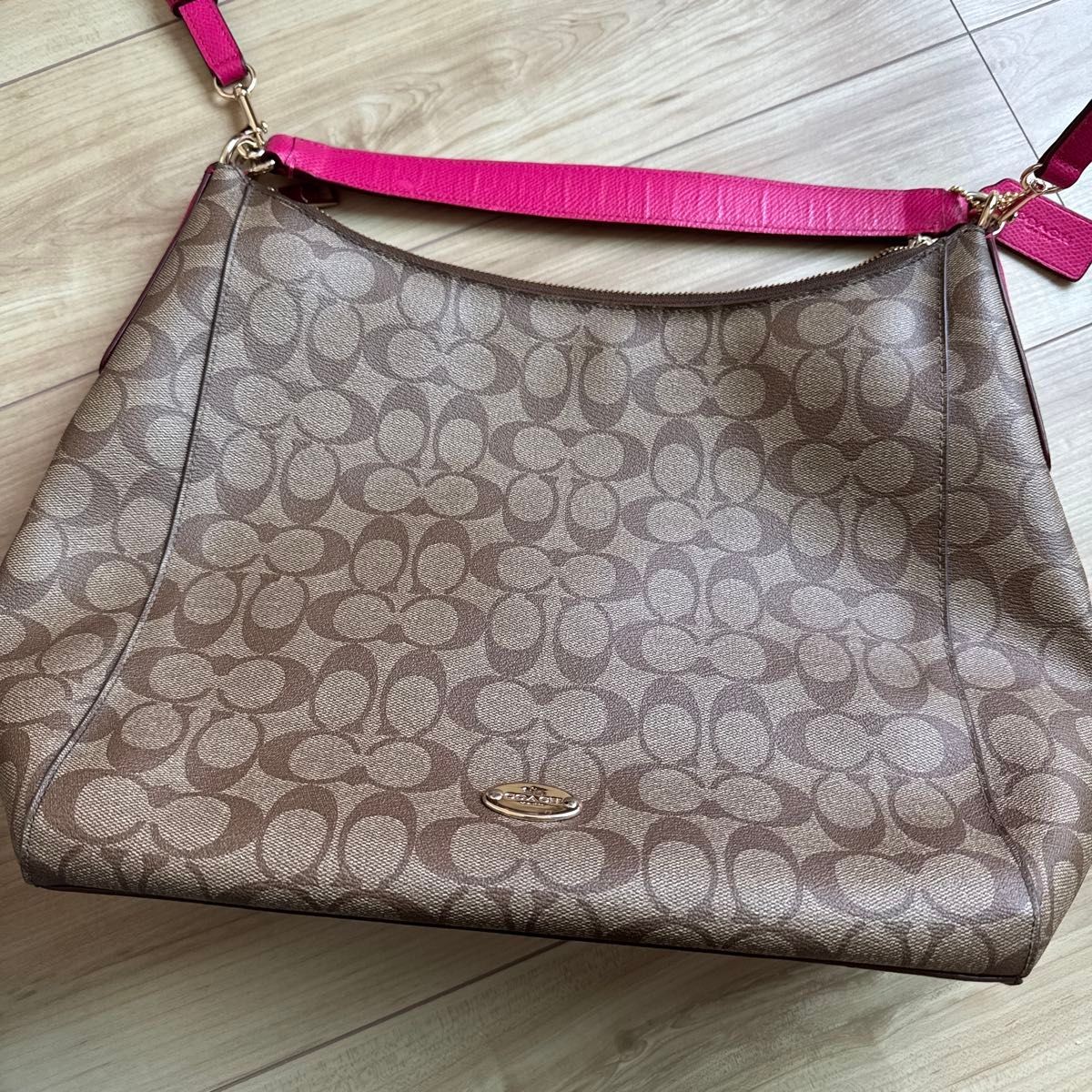 COACH Shoulder Bag 11b thumbnail 2