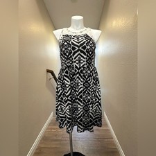 xhilaration XXL Woman’s Knit Dress with Lace Trim Black Cream