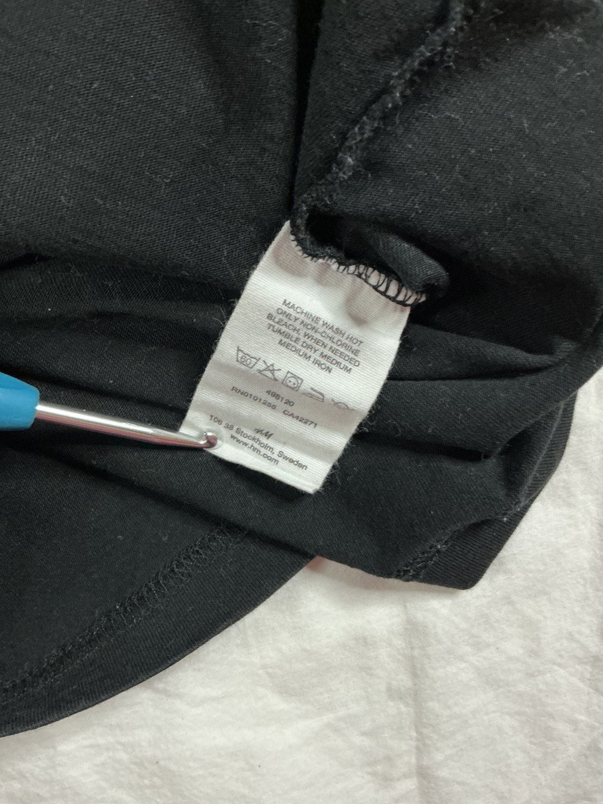 Disney Mickey Mouse H&M Black Graphic T-Shirt Boys Size 8-10Y (S) Classic Icon thumbnail 4