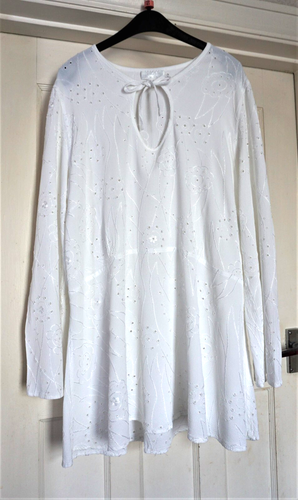 Top tunica copricostume da spiaggia bianco fantasma vintage Broderie Anglaise - Foto 3 di 11