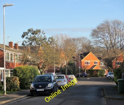 Photo 6x4 A sunny afternoon in Derwent Close Cambridge/TL4658 Looking to c2014