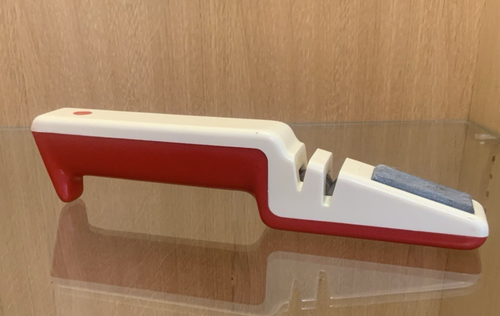 Vintage Hand Knife & Scissors Sharpener Whetstone Red White Plastic Retro 1970's - Picture 3 of 10