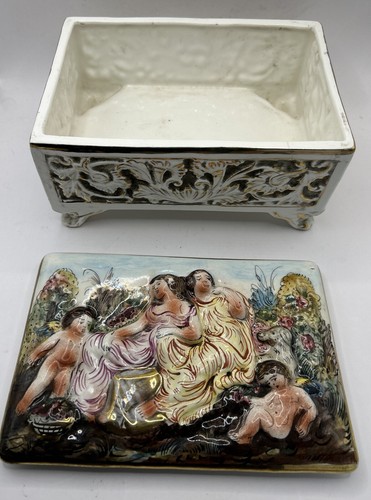 Vintage Capodimonte Porzellan "La Piccolo" handbemalte Truhe mit Fuß Deckel #1282 - Bild 4 von 13