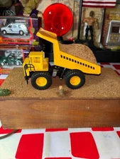 Railroad O Scale Animated Trackside Dump truck Road champs custom made 1 off