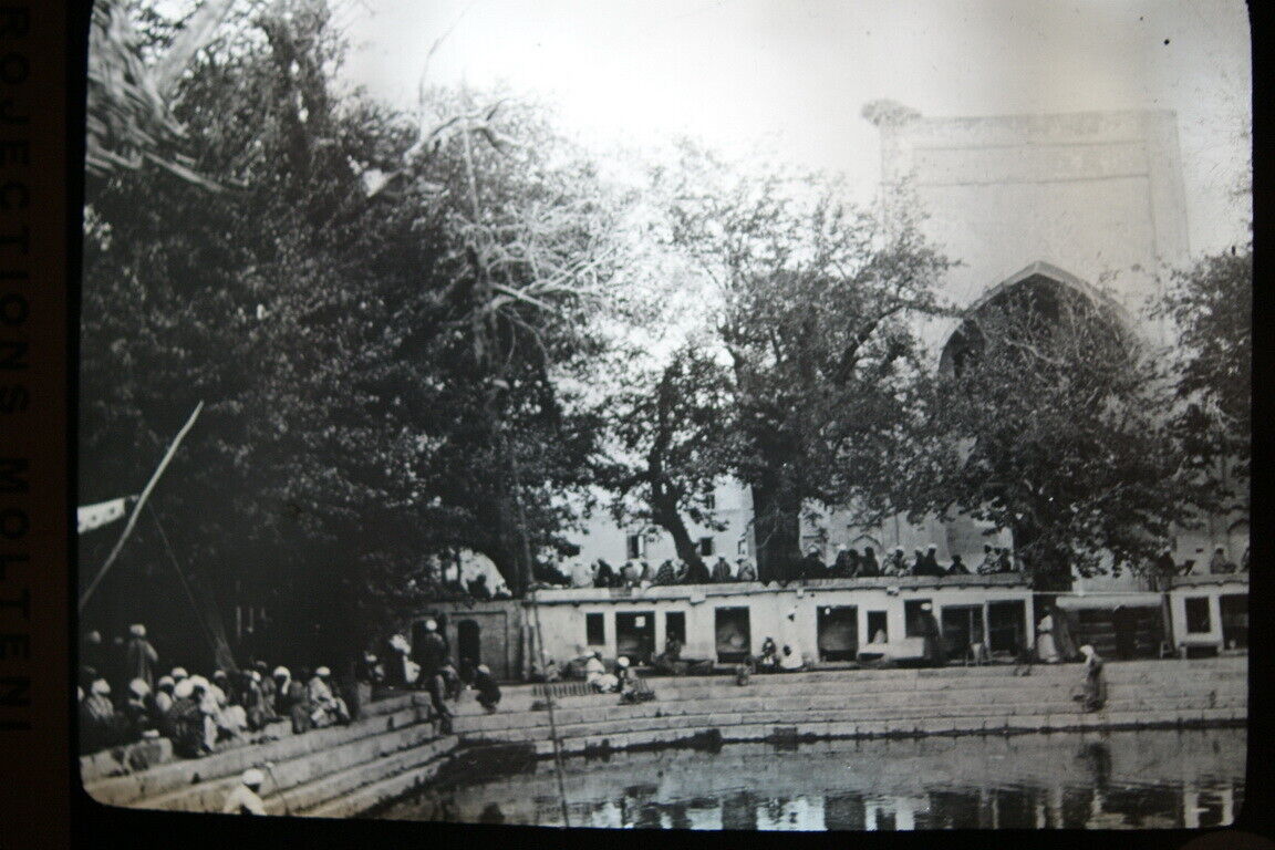 Foto 1 di 2