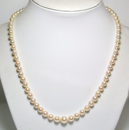 Vintage AAA 5-8.5mm Akoya cultured pearl necklace & 9ct white gold diamond clasp - Picture 3 of 6