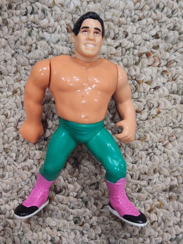 WWF El Matador Tito Santana SERIES 6 Hasbro Wrestl...