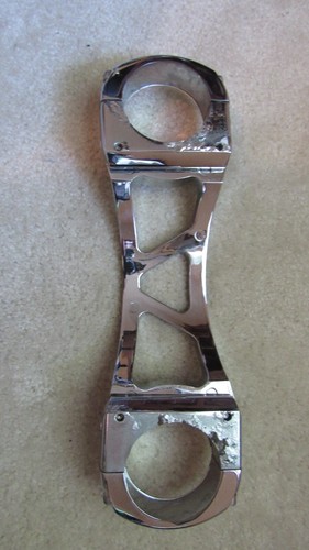 Kuryakyn Fork Brace Chrome for 200 to 2007 Harley Davidson Softail Deuce - Picture 3 of 9