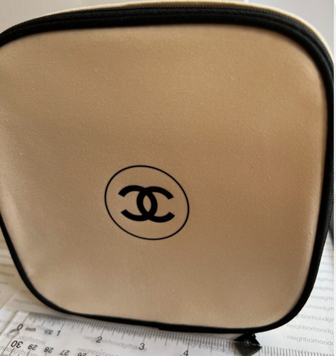CHANEL Les Beiges Cosmetic Pouch Bag Ivory 6.5”x 6.5”x 2" NEW AUTHENTIC! - Picture 3 of 4