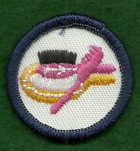 INSIGNIA NIÑA EXPLORADORA - MUNDOS PARA EXPLORAR - PÚRPURA - LUCIENDO LO MEJOR POSIBLE - ENVÍO GRATUITO - Imagen 1 de 2