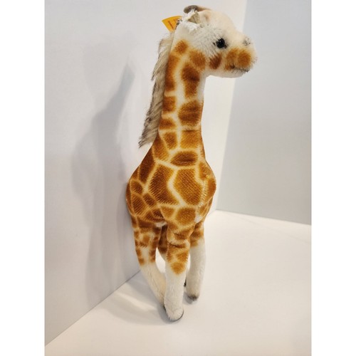 Steiff 12" Yellow Ear Tag Airbrushed Giraffe - Damaged missing right ear / horn - Picture 4 of 12