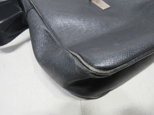 LOUIS VUITTON TIAGA YARANGA CAMERA BAG - Picture 20 of 23