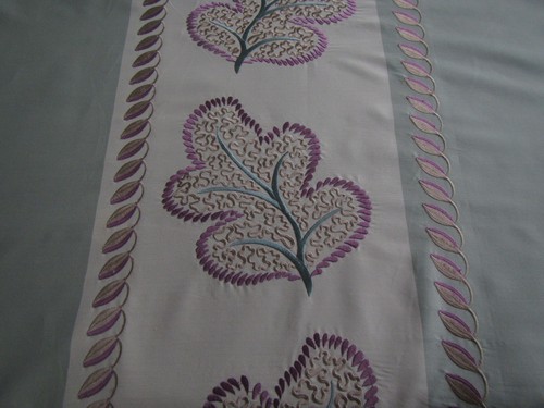 SANDERSON CURTAIN FABRIC DESIGN Giverny 2.95 METRES AQUA & LILAC EMBROIDERED - Picture 5 of 6