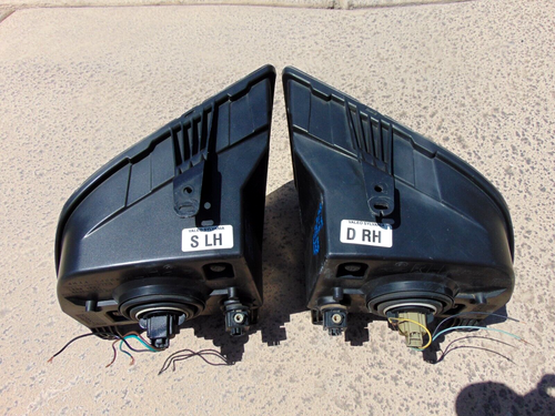 05-09 Ford Mustang Halogen Headlights w/ Restored Lenses LH & RH Both OEM - Picture 9 of 19