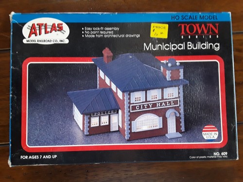 ATLAS H0 Kit #609, Municipal Building - Picture 1 of 3