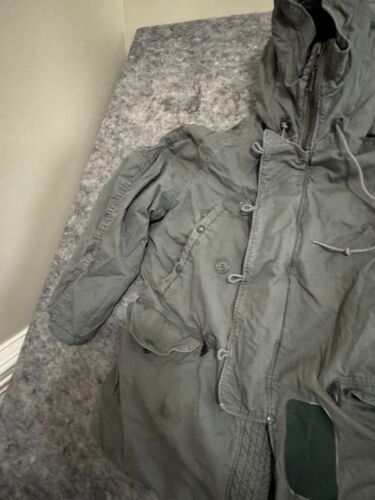 US Military Parka Extreme Cold Weather Type N-3B Size Medium Hooded Coat Jacket - Picture 3 of 10