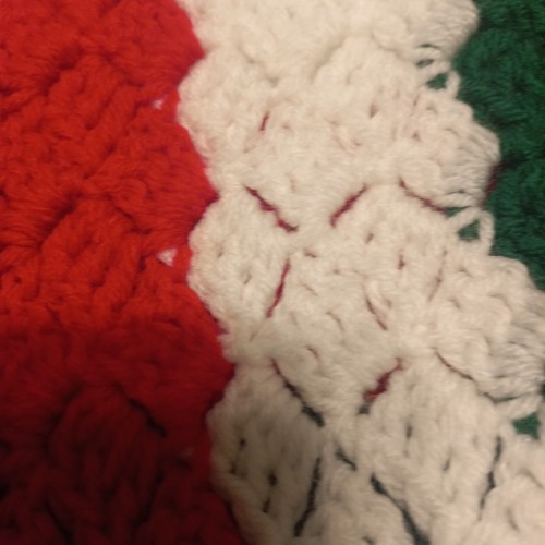Vintage Hand Crocheted Afghan Blanket Couch Bed Throw 48×62" Red White Green - Picture 7 of 9