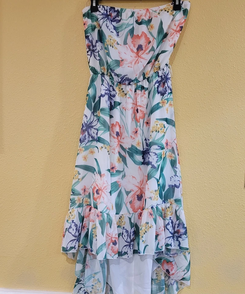 Vestido Sweet Pea for New York & Company Sin Tirantes Floral M Alto Bajo Forrado Sin Cinturón Foto 2 de 4