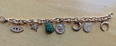 Hübsches goldfarbenes Bettelarmband