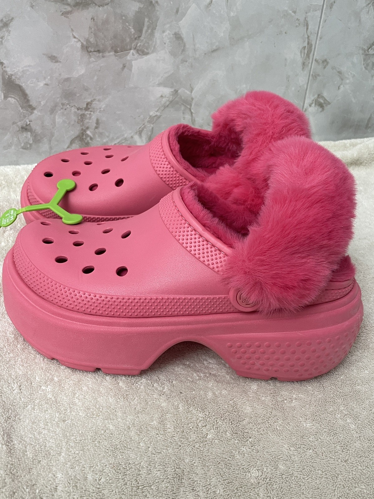 Crocs Classic Stomp Furever Platform Clogs Size 9 Pink Faux Fur Comfort Shoes