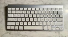 Apple A1255 Wireless Keyboard - MB167LL/A - Tested - in great working condition