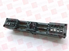 SIEMENS 6ES7921-3AB20-0AA0 / 6ES79213AB200AA0 (NEW IN BOX)