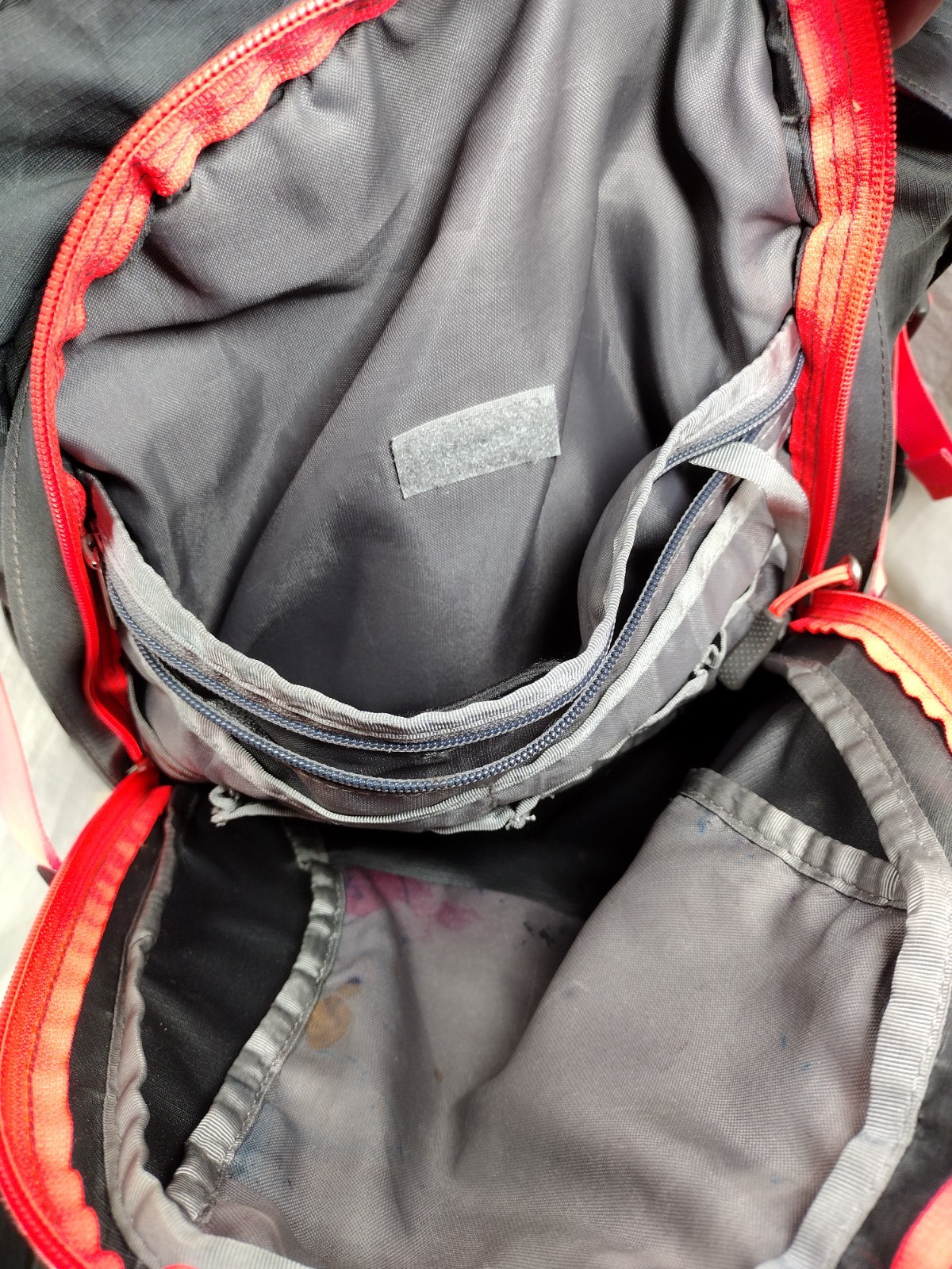 THE NORTH FACE BACKPACK RECON PADDED LAPTOP BACKPACK BLACK & RED GREAT CONDITION thumbnail 18