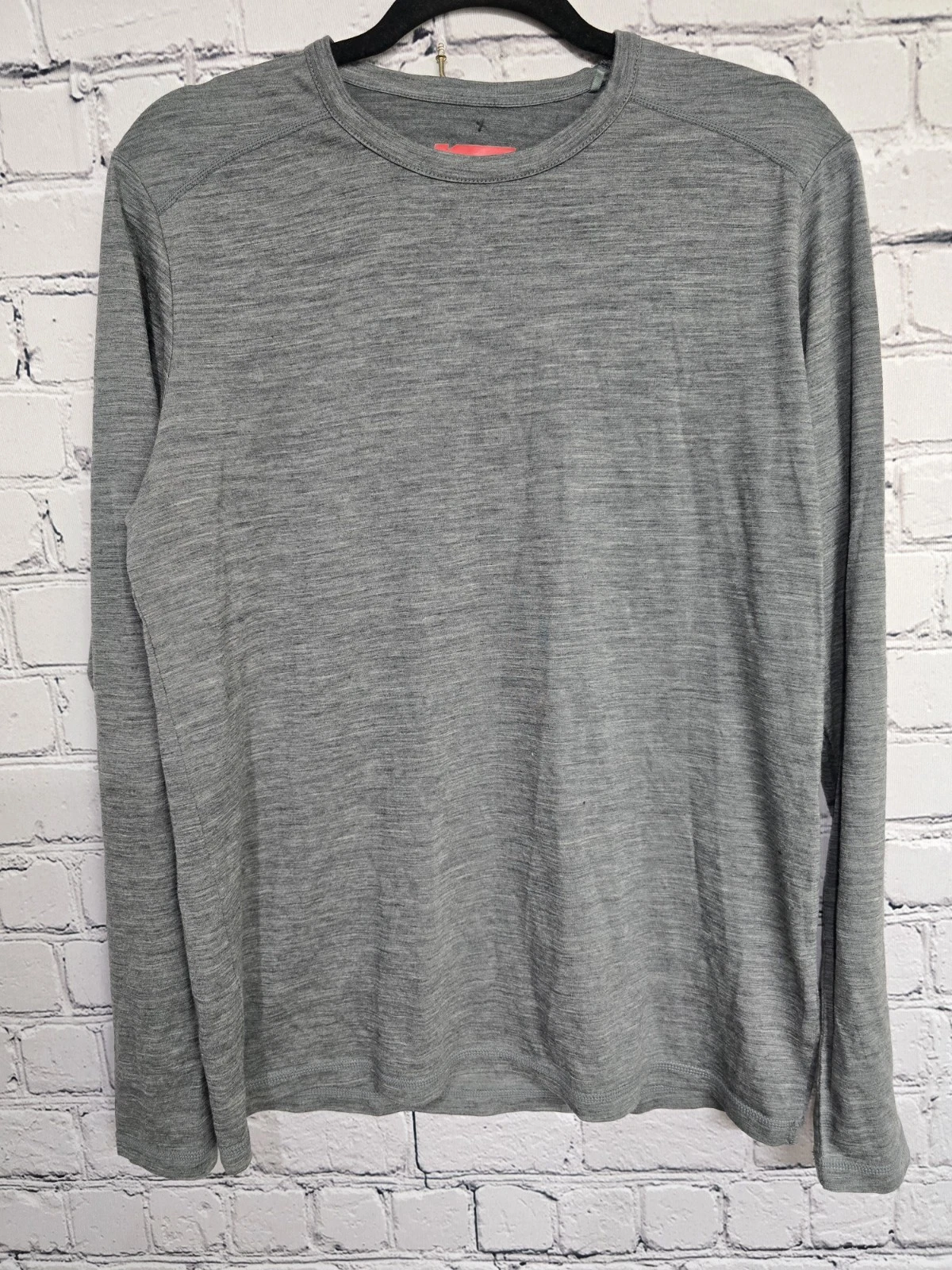 Karbon Merino Wool Base Layer Shirt Mens Small Gray Long Sleeve Outdoor Gorpcore