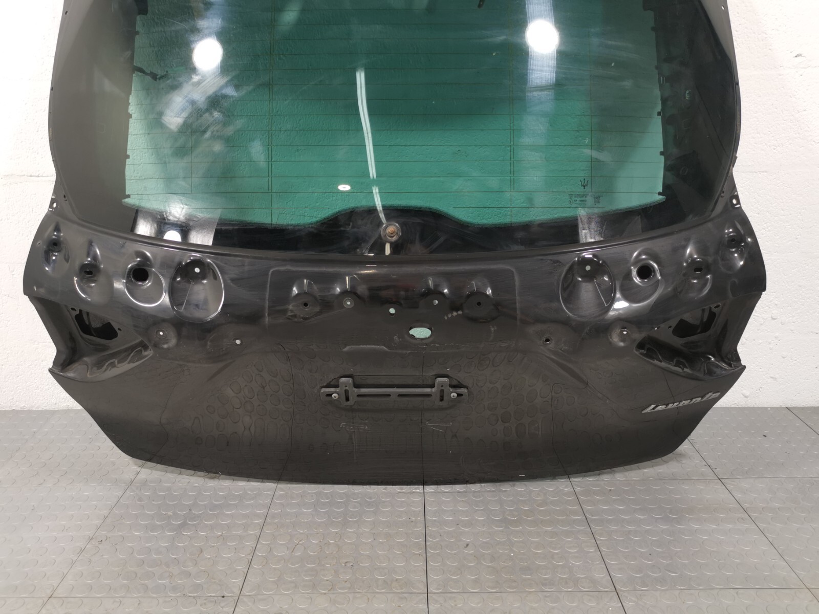 MASERATI Levante 3.0L AWD 2019  BLACK LIFTGATE TAILGATE TRUNK LID 673005572 OEM