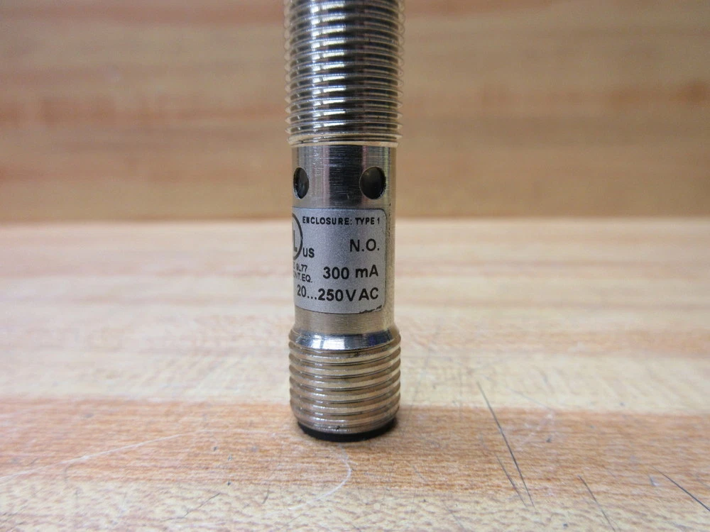 Allen Bradley 872C-A2N12-R3 Inductive Proximity Sensor