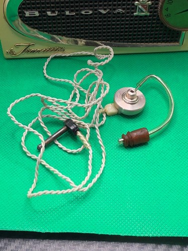Vintage Bulova Comet Transistor Radio 1957 Bulova Model 620 - Picture 10 of 20