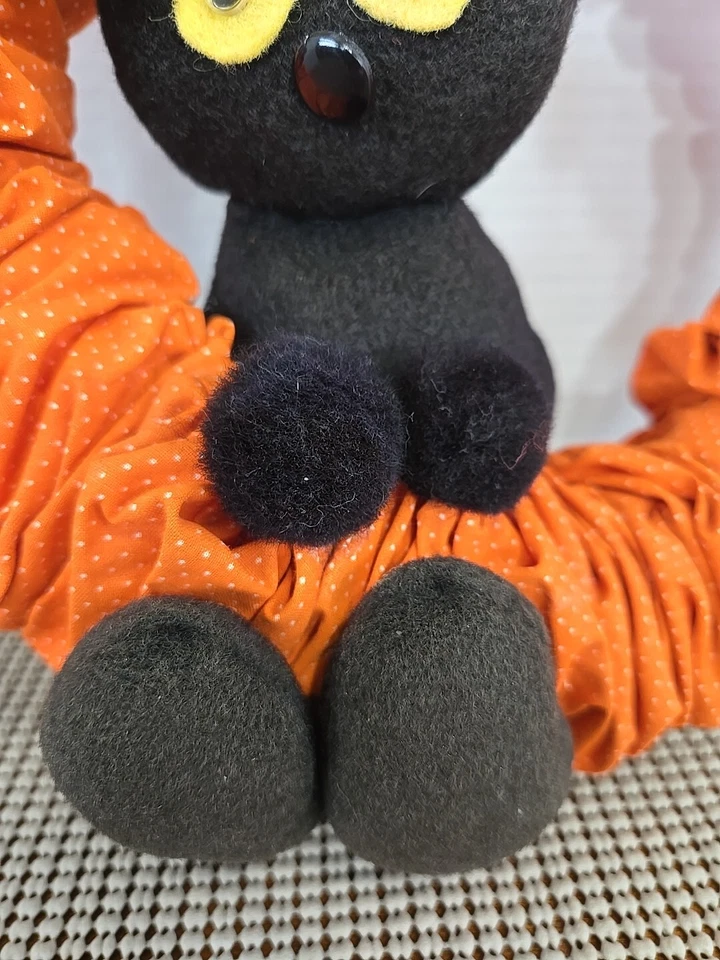 Vintage Handmade Halloween Wreath Black Cat Plush - Image 4 of 4