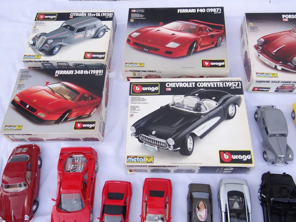 12x Modell Kit Modellauto Autos Fahrzeuge Sammlung Bburago Burago Maiesto - Bild 2 von 4