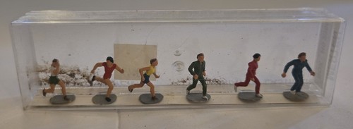 Estatuillas de corredores de atletas HO Merten #2355 versión difícil de encontrar nuevas de stock | Condition: New