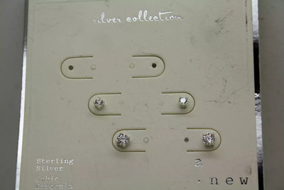 Neu mit Etikett .925 S.S. CZ OHRSTECKER, zwei Paar, 3 mm & 4 mm #