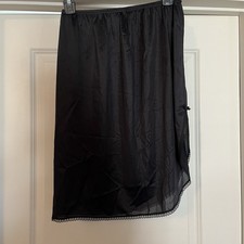 USA Vintage VASSARETTE Half Slip Skirt BLACK NYLON Lingerie Large G79 Lace Slit