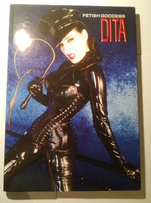 Dita von Teese - DAS Buch, 2002, 144 Seiten - Weltweit nur 1.000 Exemplare
