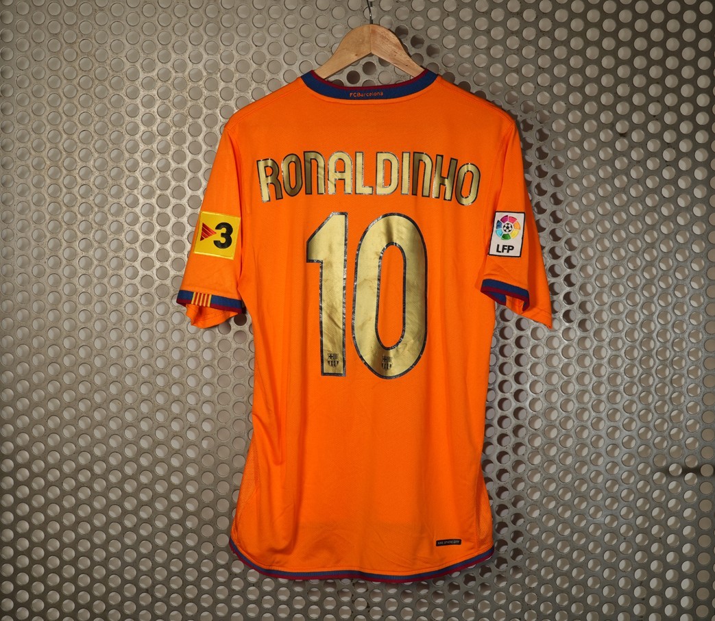 BARCELONA F.C. 2006/2007 AWAY AUTHENTIC VINTAGE/RETRO SHIRT