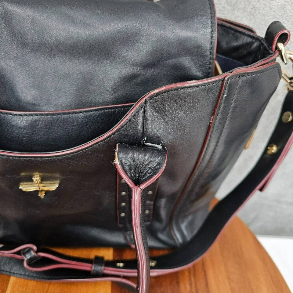 Bolso Bandolera Pour La Victoire Cuero Negro Borde Rojo Azul Asa Interior Cremallera Foto 4 de 4