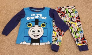 thomas the tank engine with legs