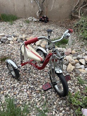 Schwinn Lil Stingray Super Deluxe Tricycle w/ Krate springer bell