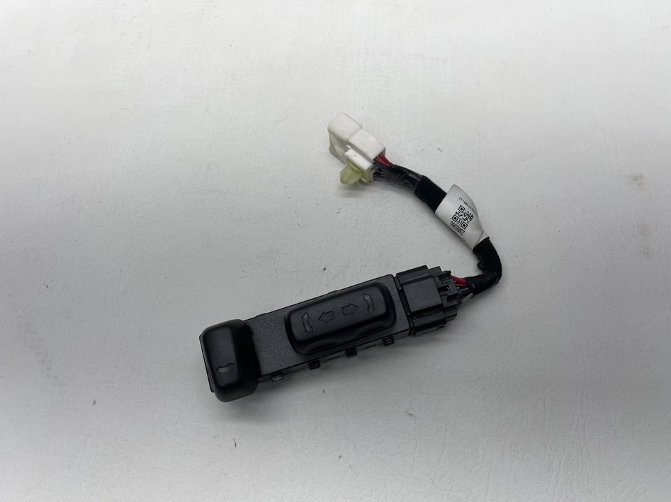 Interruptor de control del asiento del lado del conductor delantero izquierdo deportivo Hyundai Santa Fe 2013-2018 OEM Foto 4 de 4