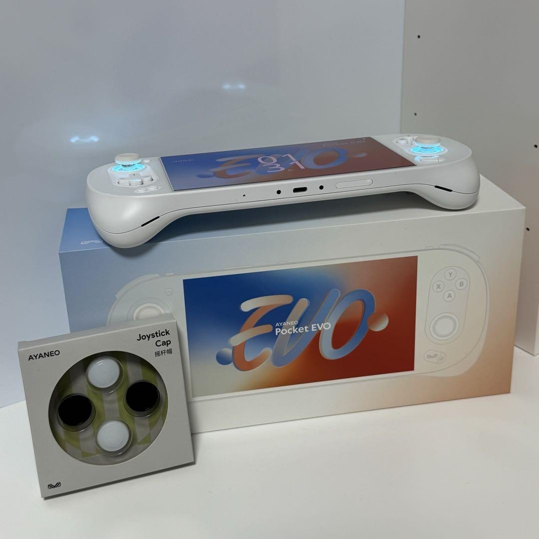 AYANEO Pocket EVO 8GB RAM 128GB white Handheld PC + Joystick Caps