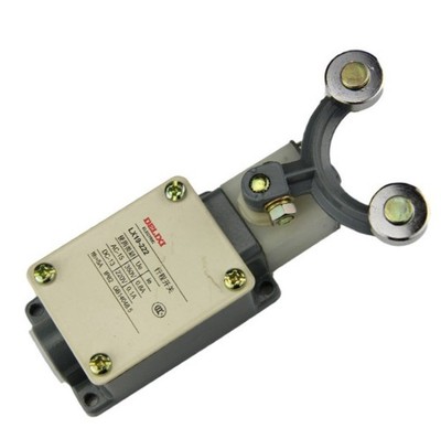 1PCS NEW DELIXI LX19-222 LX19222 LIMIT SWITCH BRAND *vy