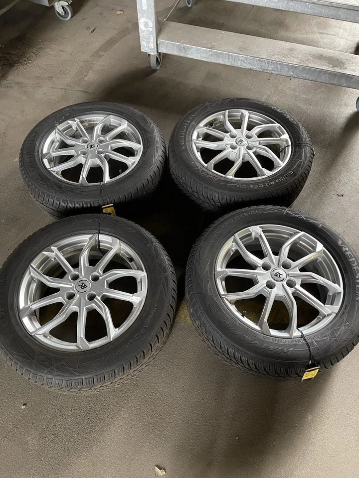 Alufelgen mit Winterreifen - Bild 2 von 3