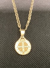 MEDALLA Y CADENA SAN BENITO BAÑO DE ORO 14K; MEDALLA CHAPADA EN ORO 14K SAN BENITO