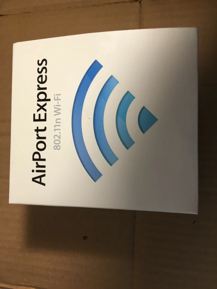 Apple airport express 802.11 in original box near mint cd's manual original box - Image 3 of 4