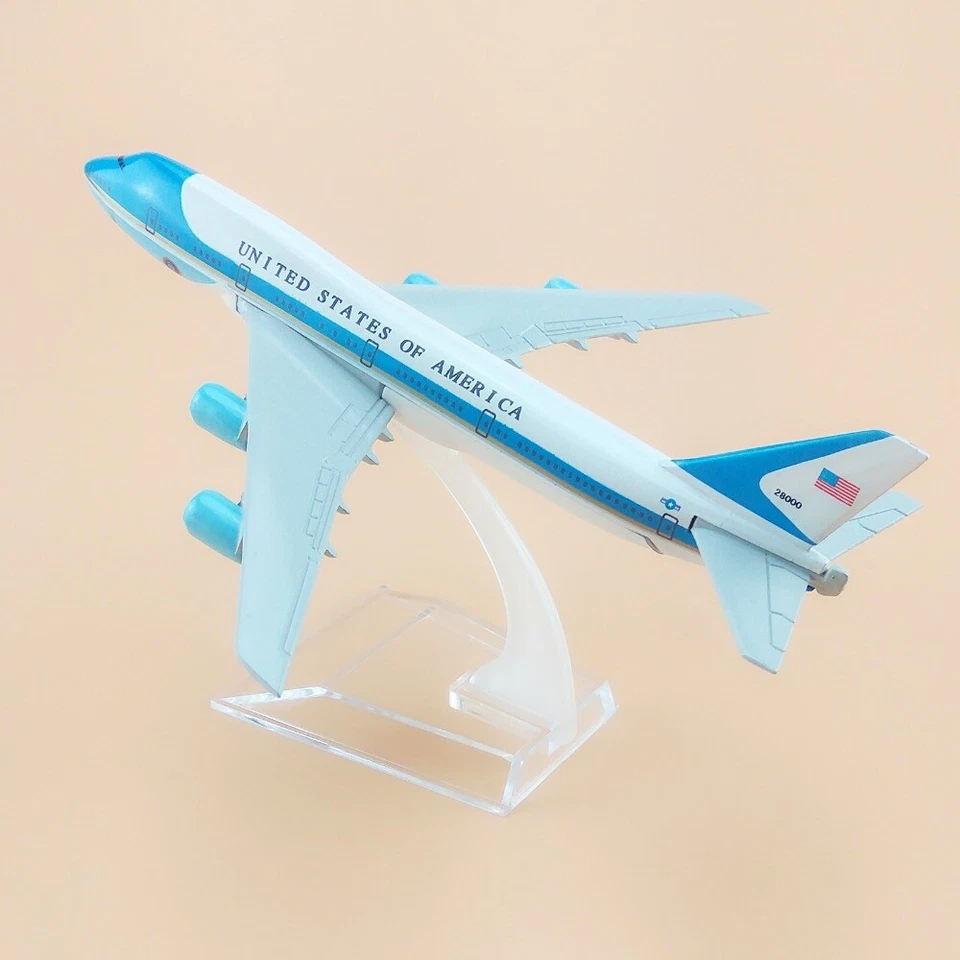 1:400 Alloy Diecast Airplane Model Collection Gift 16cm Boeing 747 Air Force One - Image 4 of 4